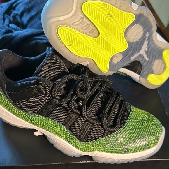Jordan Black and Green Sneakers with Sleek Design